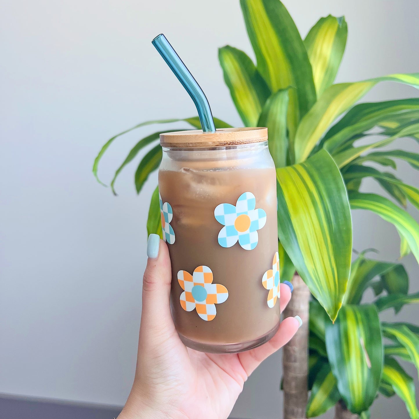 Retro Flowers | Glass Cup